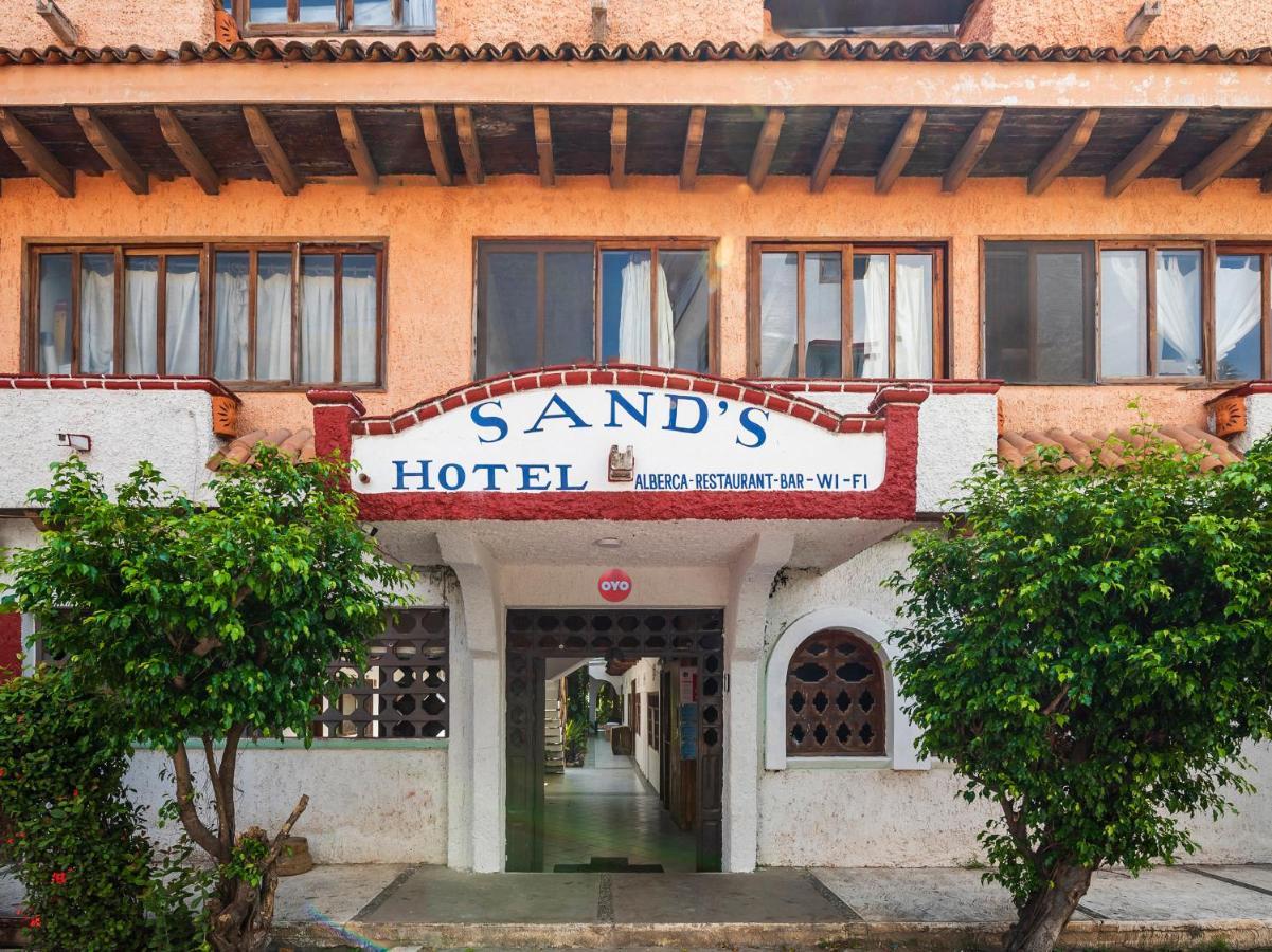 Oyo Hotel Sands Barra de Navidad Exterior photo