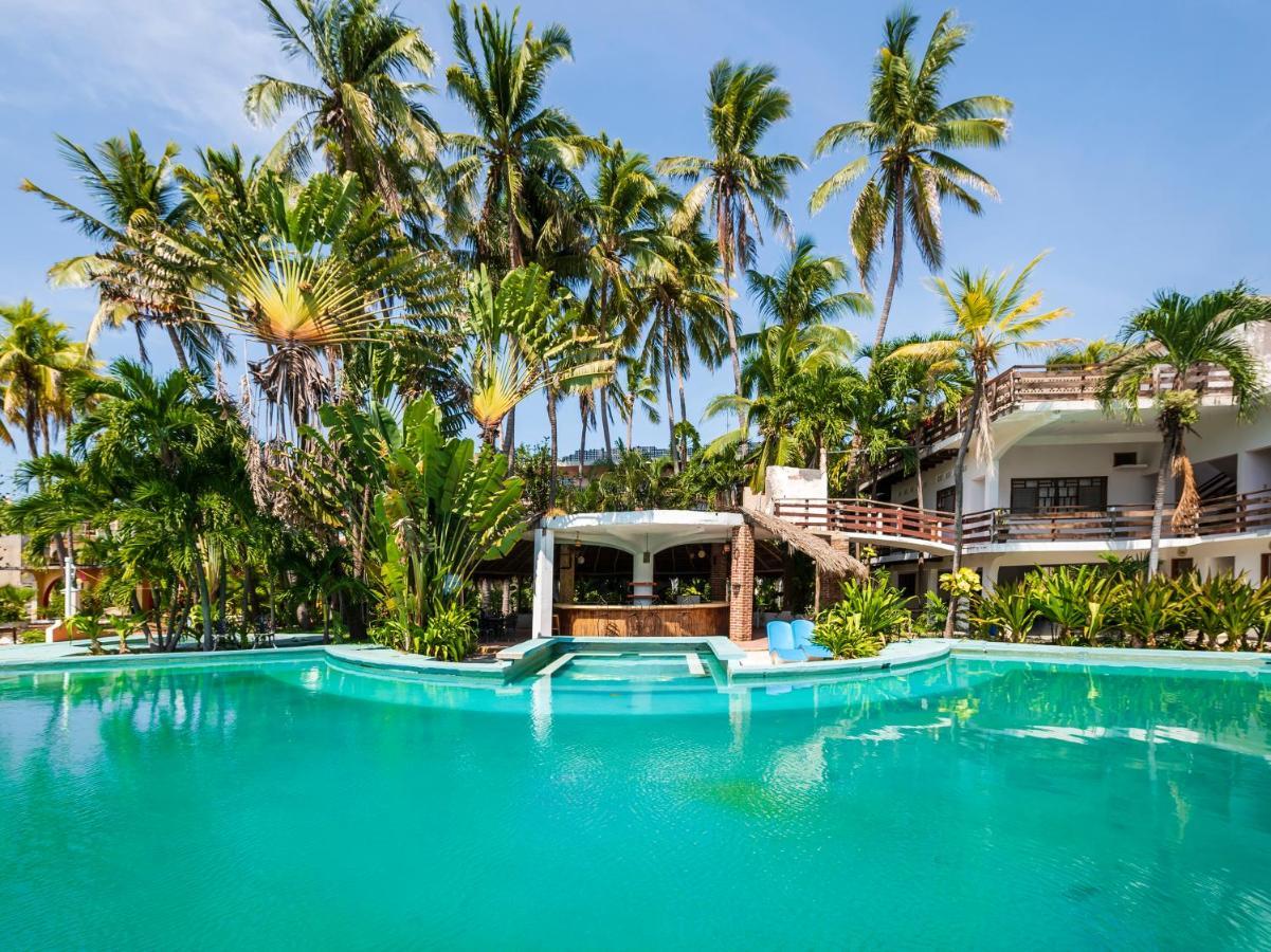Oyo Hotel Sands Barra de Navidad Exterior photo