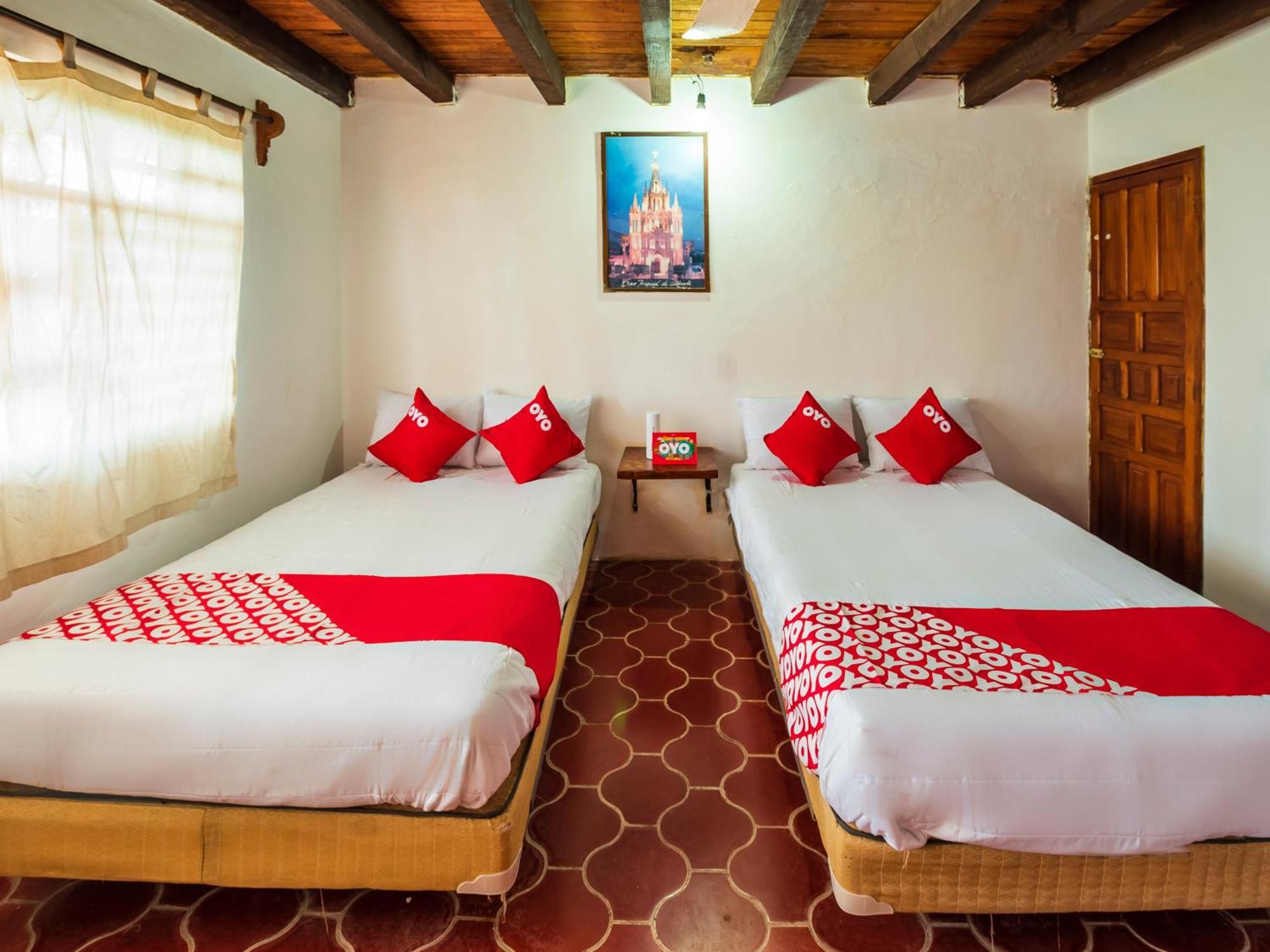 Oyo Hotel Sands Barra de Navidad Exterior photo