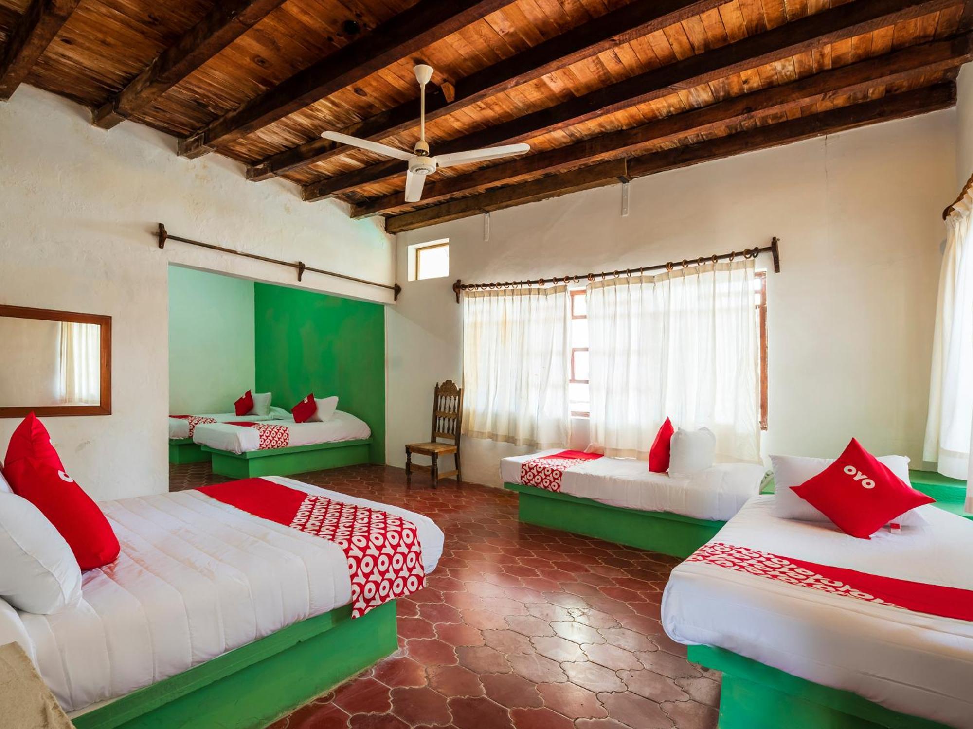 Oyo Hotel Sands Barra de Navidad Exterior photo